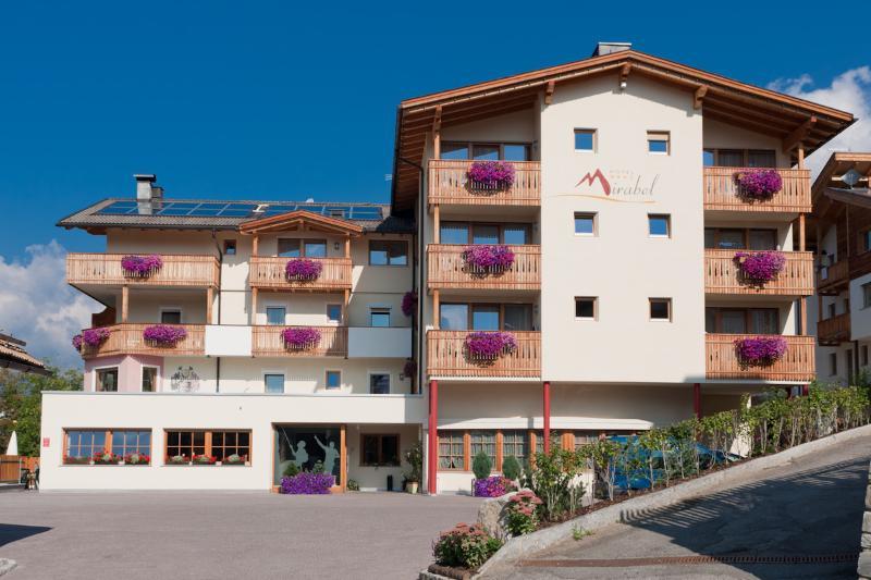 Hotel Mirabel San Vigilio Di Marebbe Exterior photo